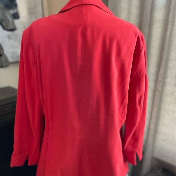 H&M red tuxedo lapel blazer - Picture 3 of 9